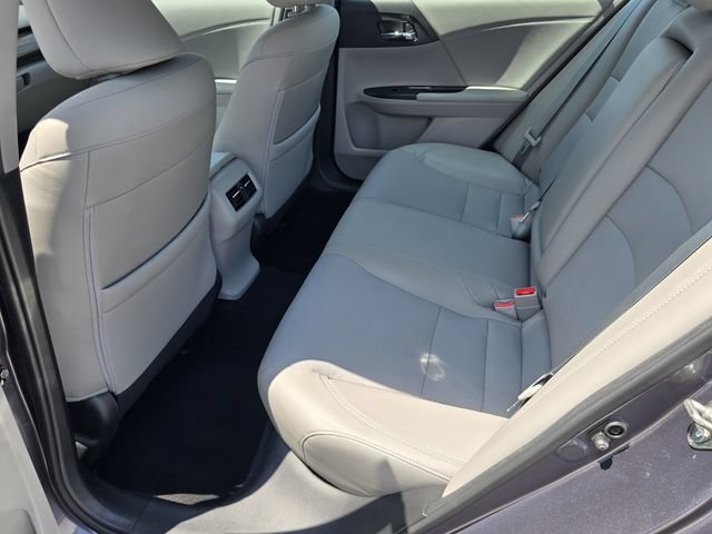 Used 2017 Honda Accord EX-L image 11