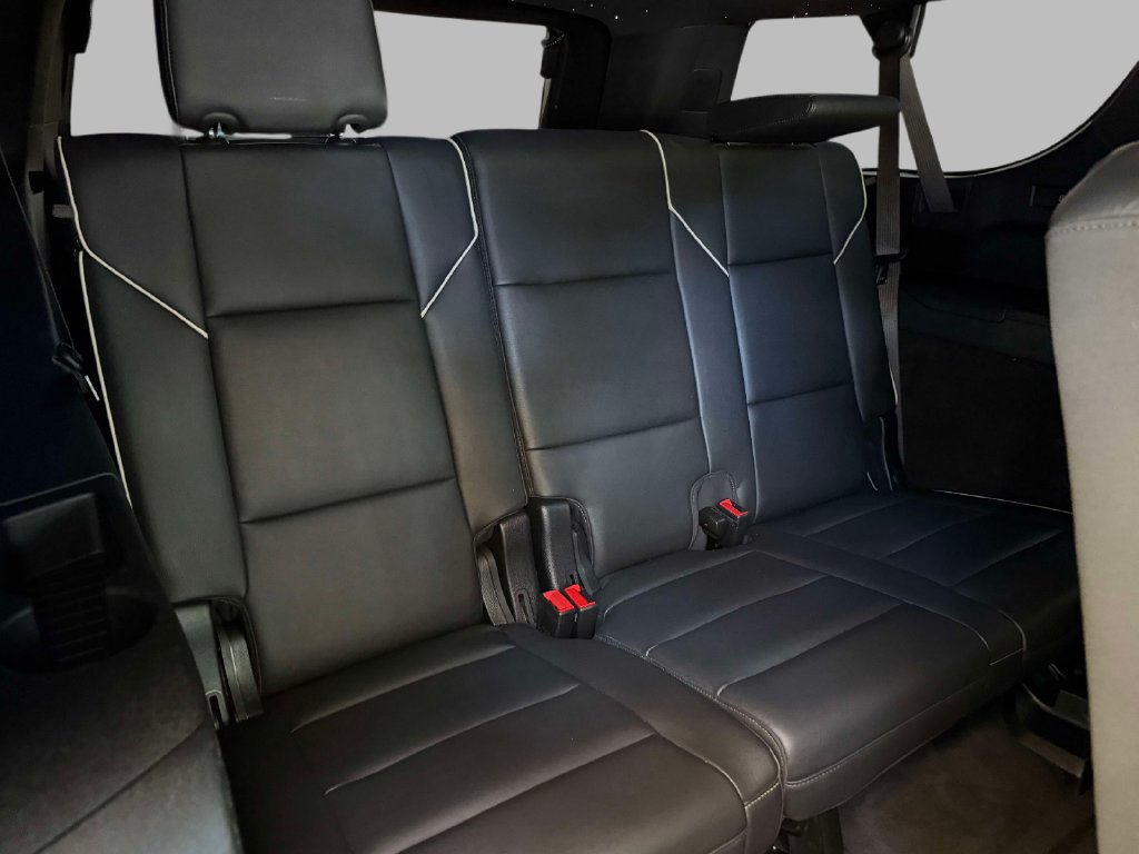 Used 2025 Cadillac Escalade ESV Sport w/ Touring Package AWD/4WD image 17