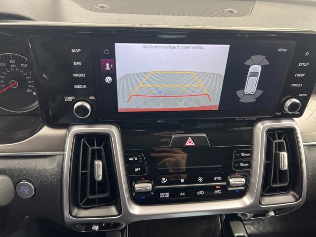 Used 2023 Kia Sorento EX image 19