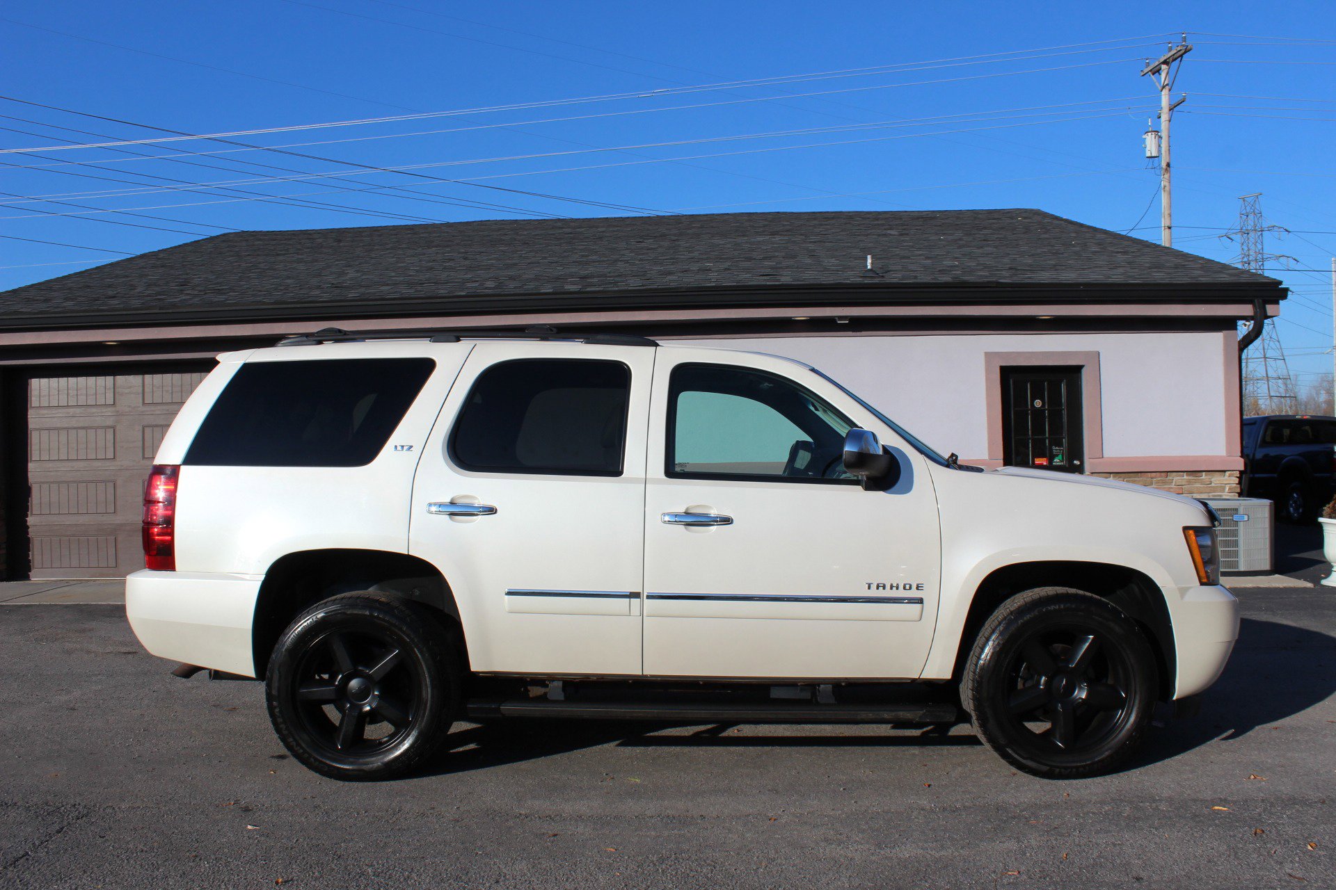 Used 2013 Chevrolet Tahoe LTZ image 3