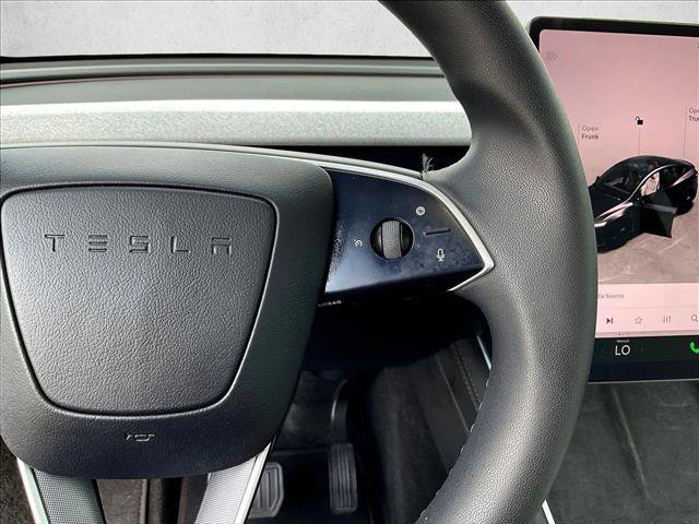 Used 2026 Tesla Model Y 2WD image 18