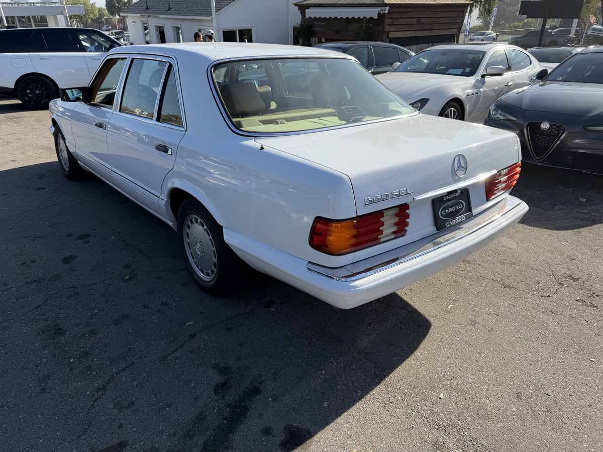 Used 1991 Mercedes-Benz 560 SEL image 4