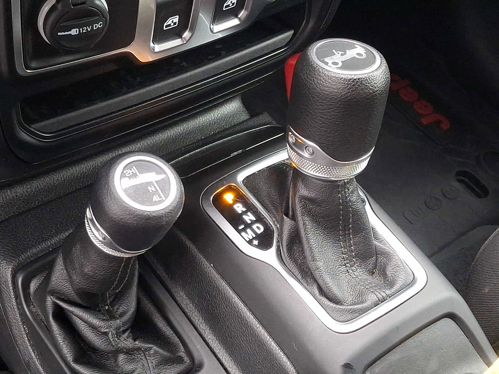 Used 2019 Jeep Wrangler Sport image 15