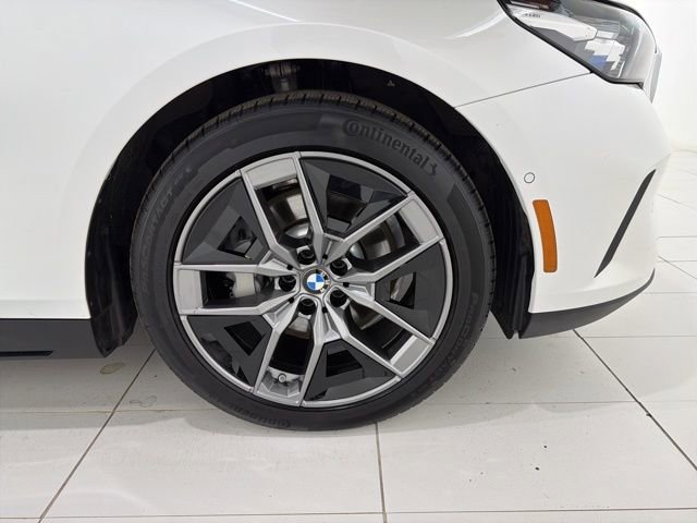 Used 2026 BMW 530i xDrive w/ Premium Package AWD/4WD image 45