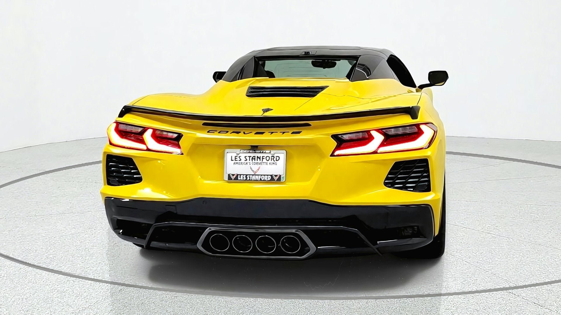 New 2027 Chevrolet Corvette Stingray Convertible w/ Stealth Interior Trim Package RWD image 4