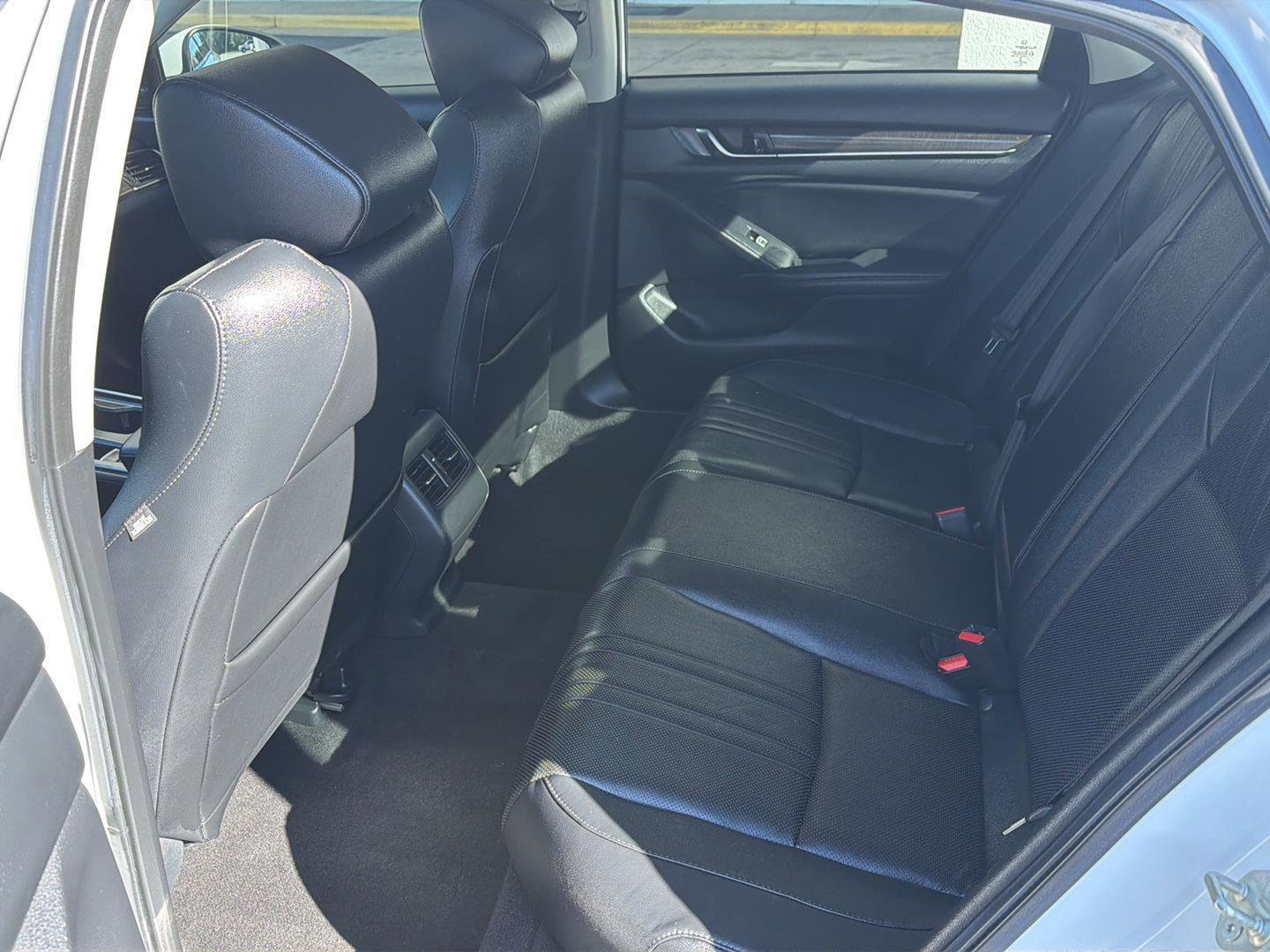 Used 2019 Honda Accord EX-L image 11