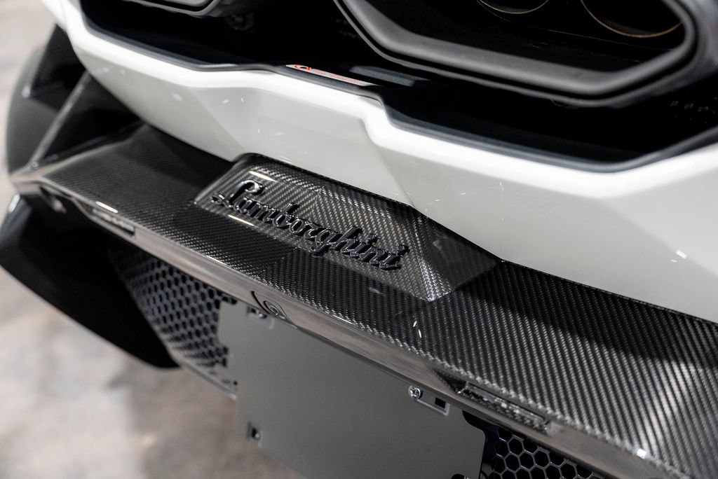 Used 2025 Lamborghini Revuelto AWD/4WD image 35