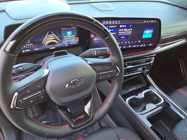 Used 2026 Chevrolet Traverse RS w/ LPO, Floor Liner Package AWD/4WD image 35
