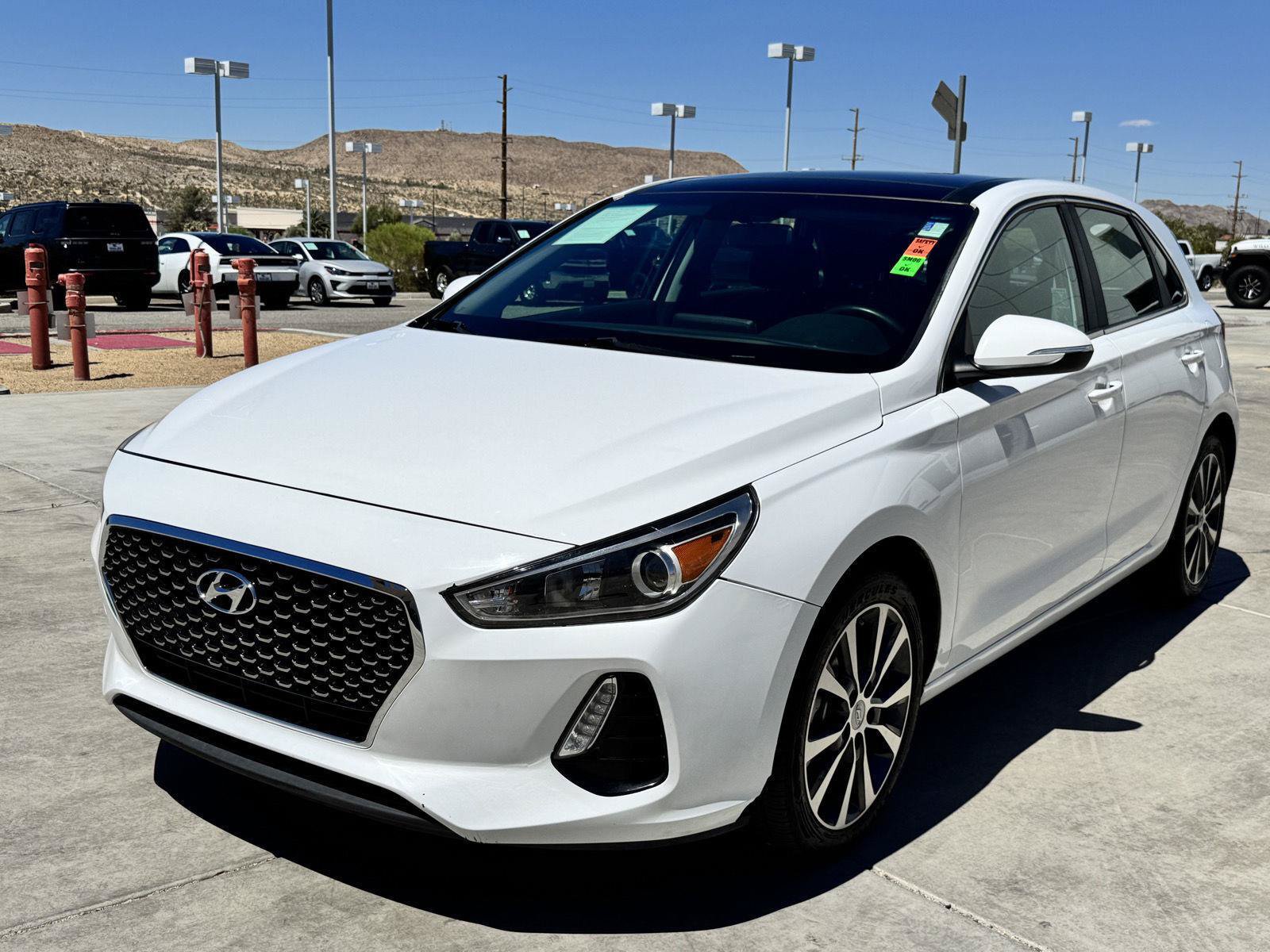 Used 2020 Hyundai Elantra GT w/ Style Package 02 FWD image 3