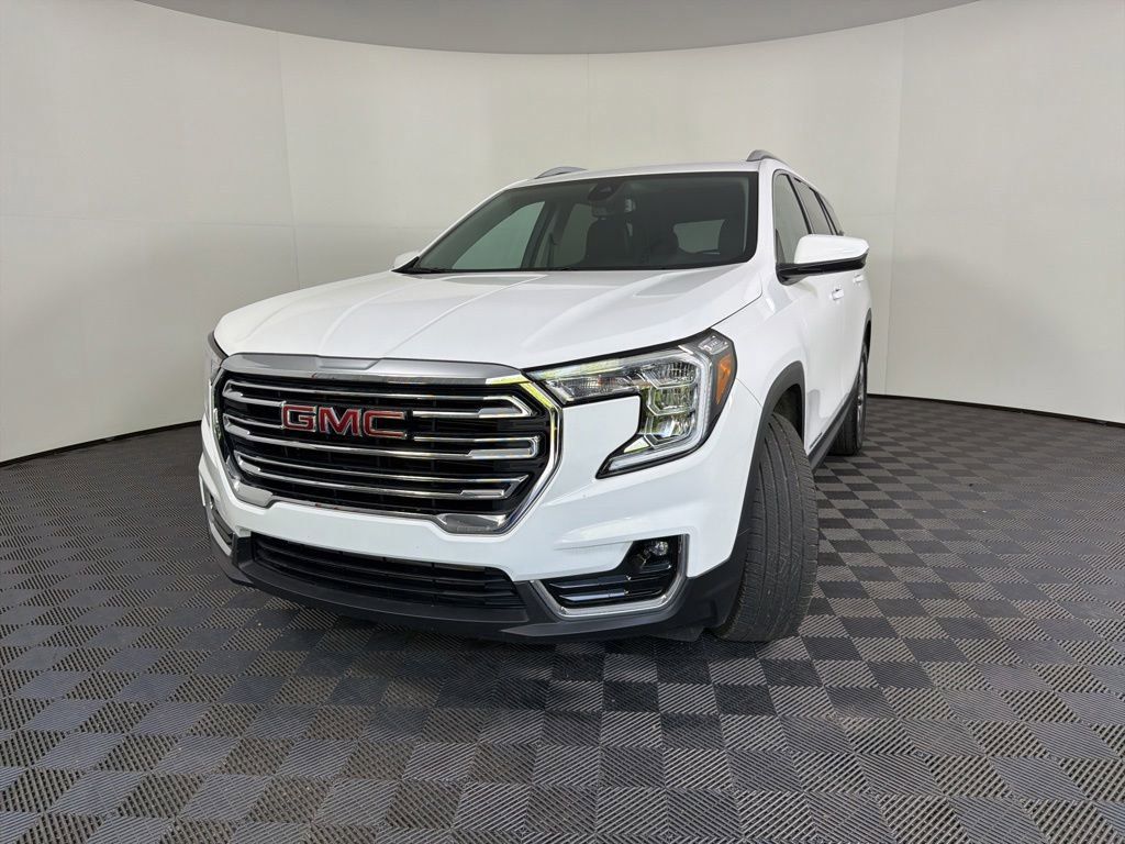 Used 2024 GMC Terrain SLT AWD/4WD image 10