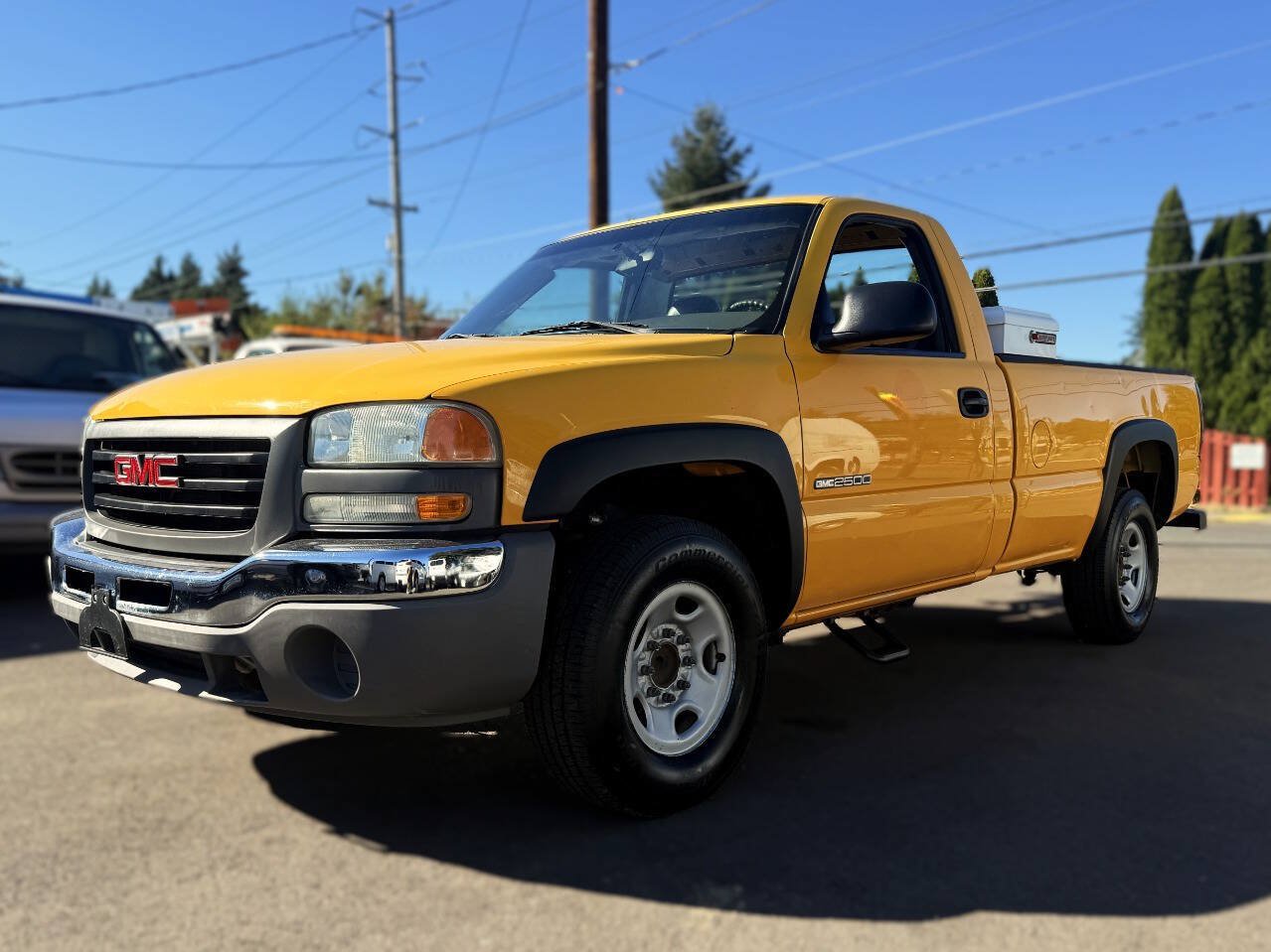 Used 2003 GMC Sierra 2500 W/T RWD image 1
