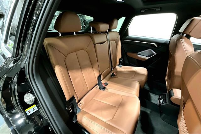 Certified 2025 Audi Q3 2.0T Premium w/ Convenience Package image 28