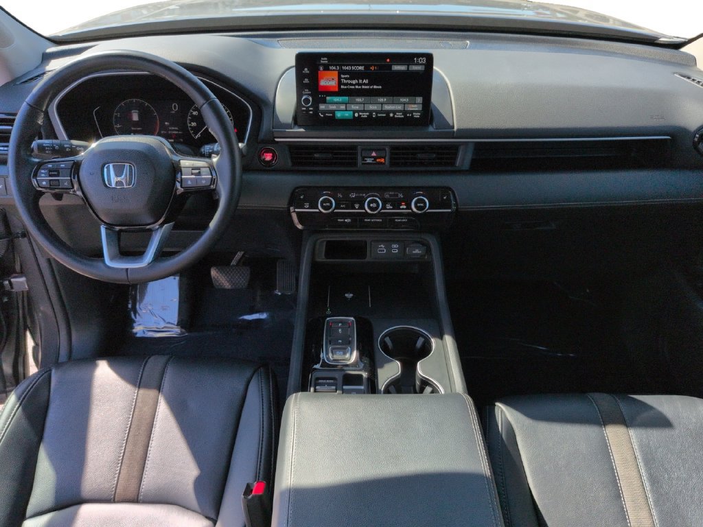 Used 2025 Honda Pilot EX-L image 11