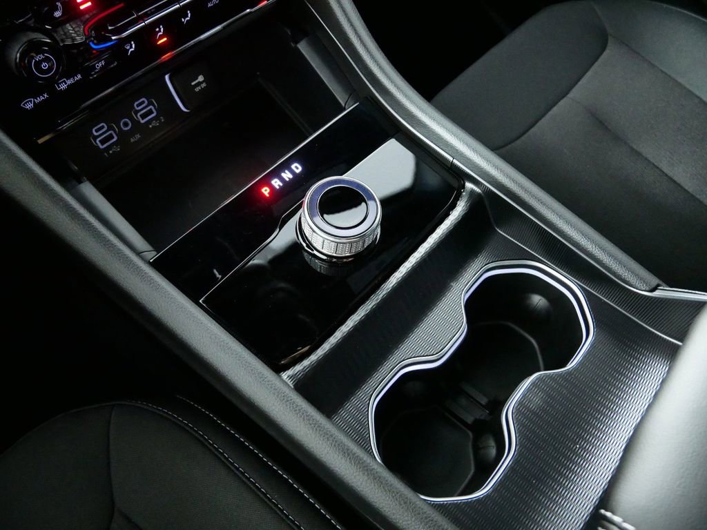 Certified 2024 Jeep Grand Cherokee Laredo w/ Luxury Tech Group I image 49