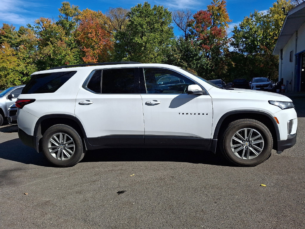Used 2023 Chevrolet Traverse LT AWD/4WD image 10