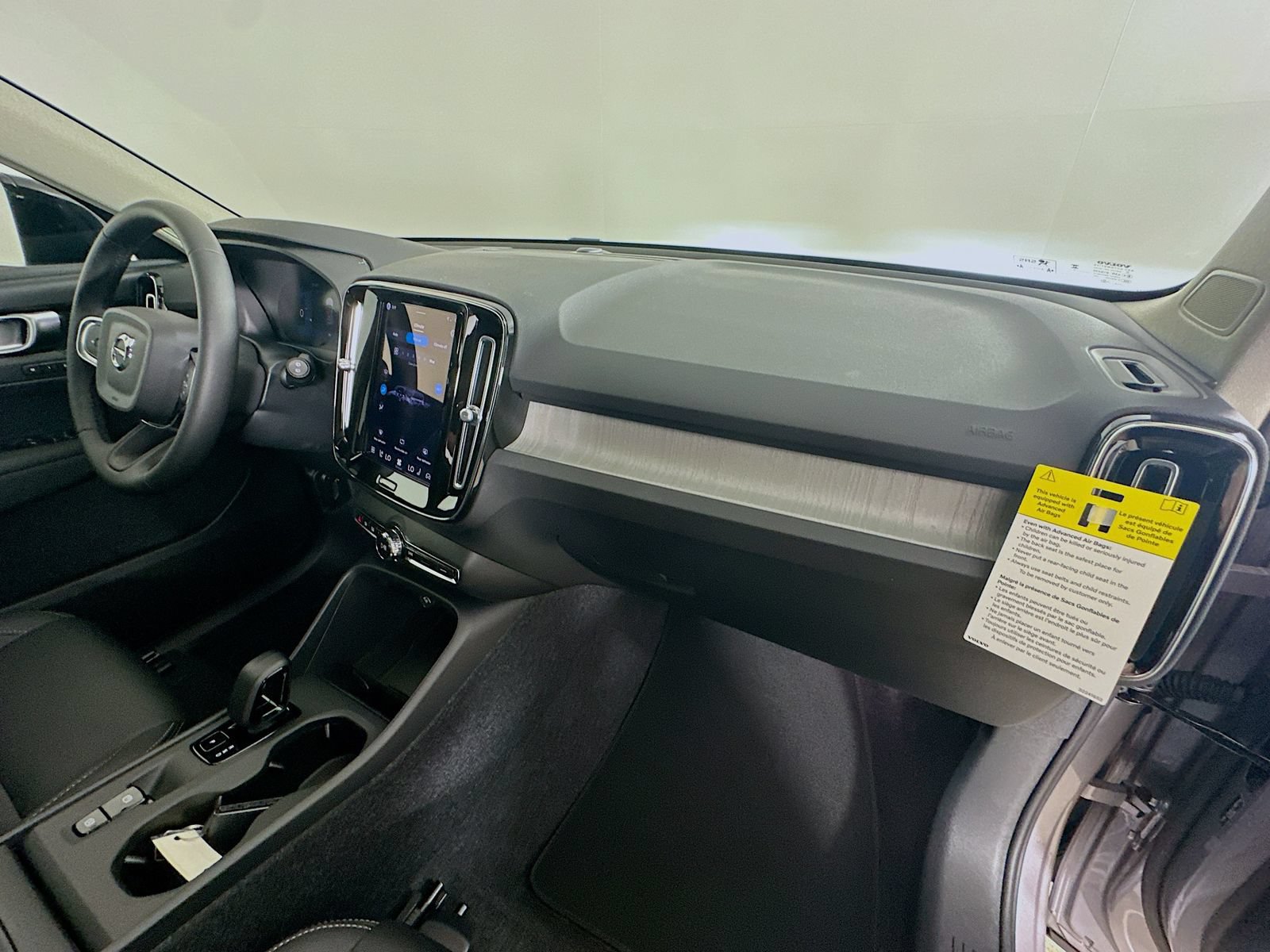 New 2026 Volvo XC40 B5 Core w/ Protection Package Premier AWD/4WD image 44