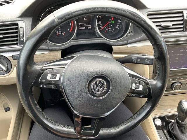 Used 2018 Volkswagen Passat 2.0T SE image 19