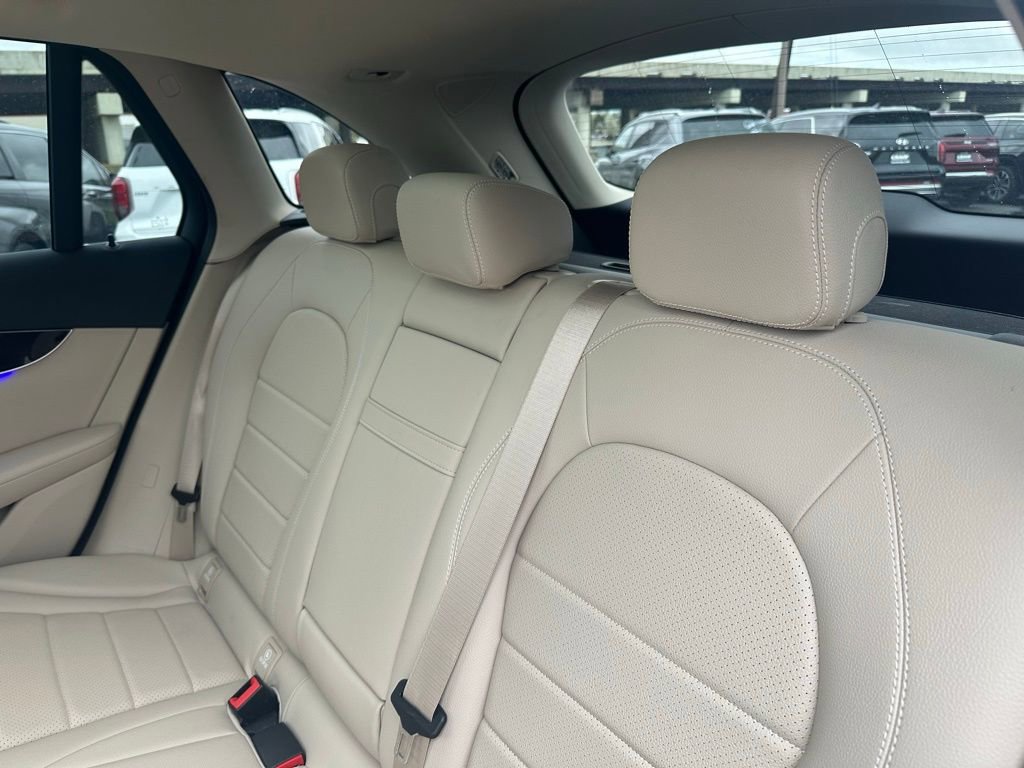 Used 2022 Mercedes-Benz GLC 300 image 27