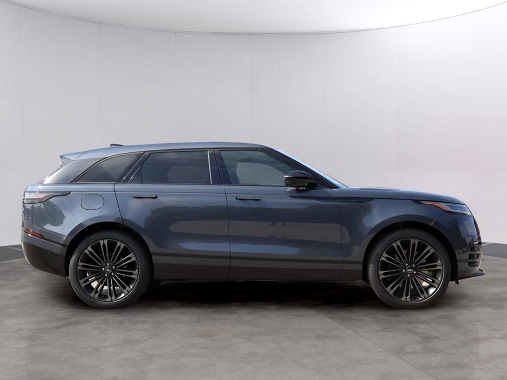 Used 2026 Land Rover Range Rover Velar Dynamic SE AWD/4WD image 4