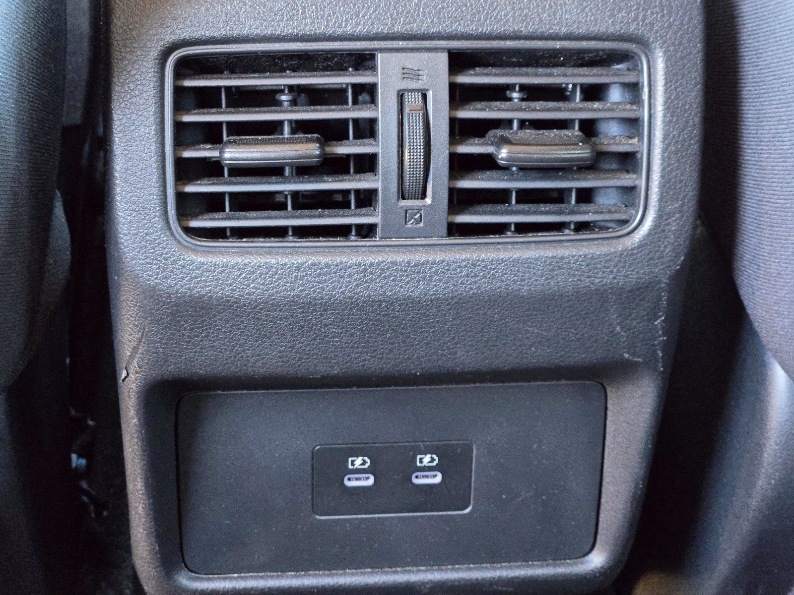 Used 2025 Nissan Rogue SV FWD image 12