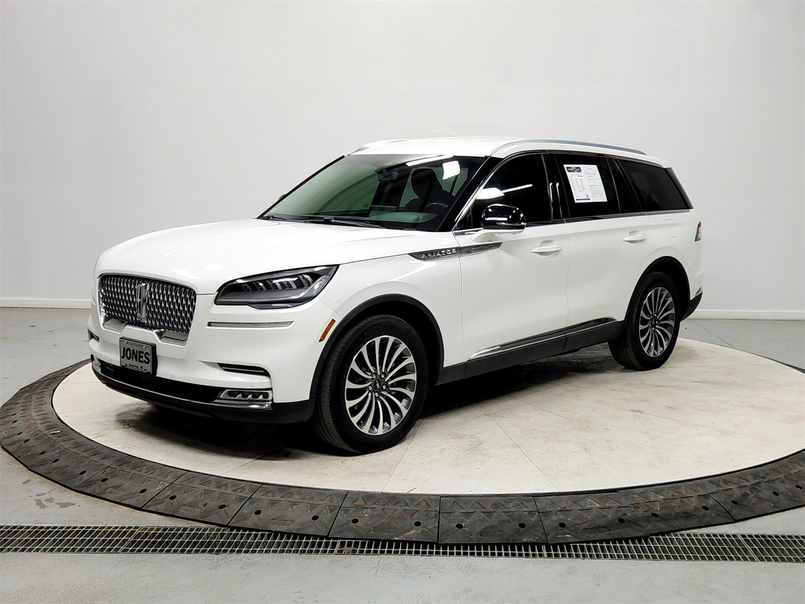 Used 2020 Lincoln Aviator Reserve image 3