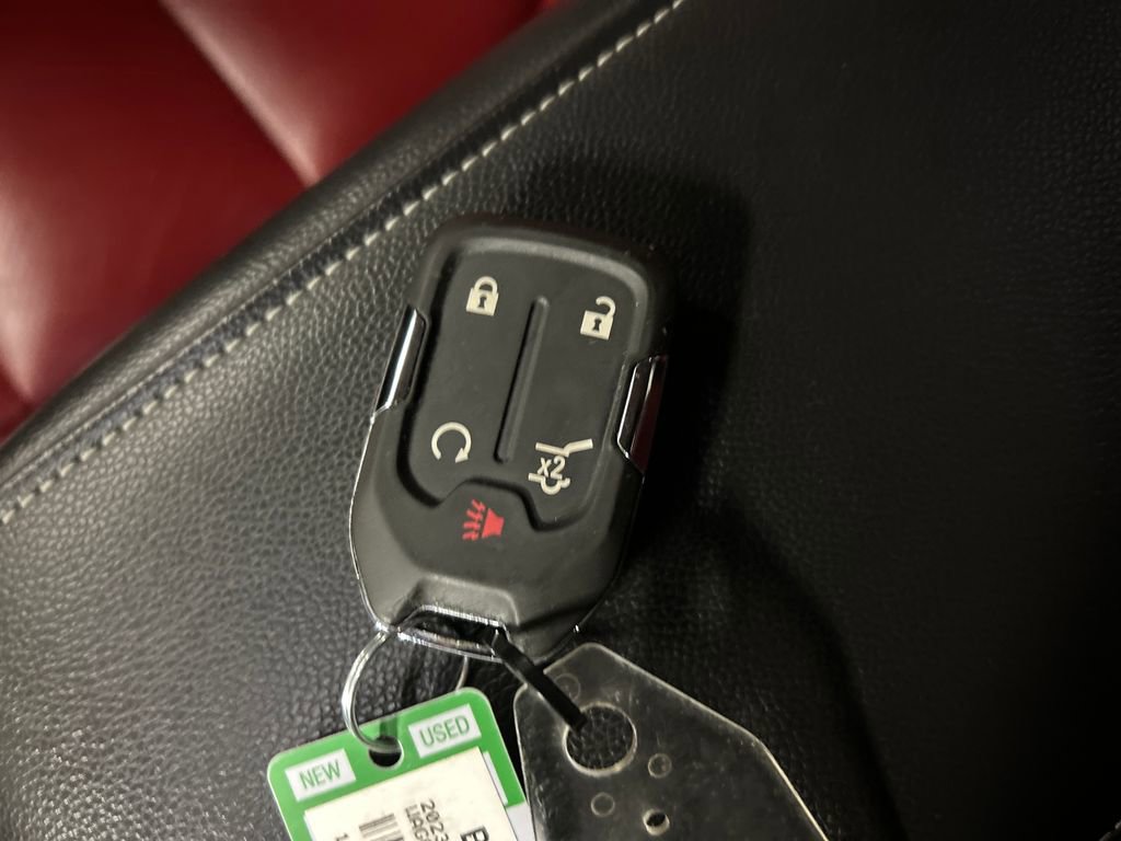 Used 2023 GMC Acadia SLE w/ Driver Convenience Package image 22