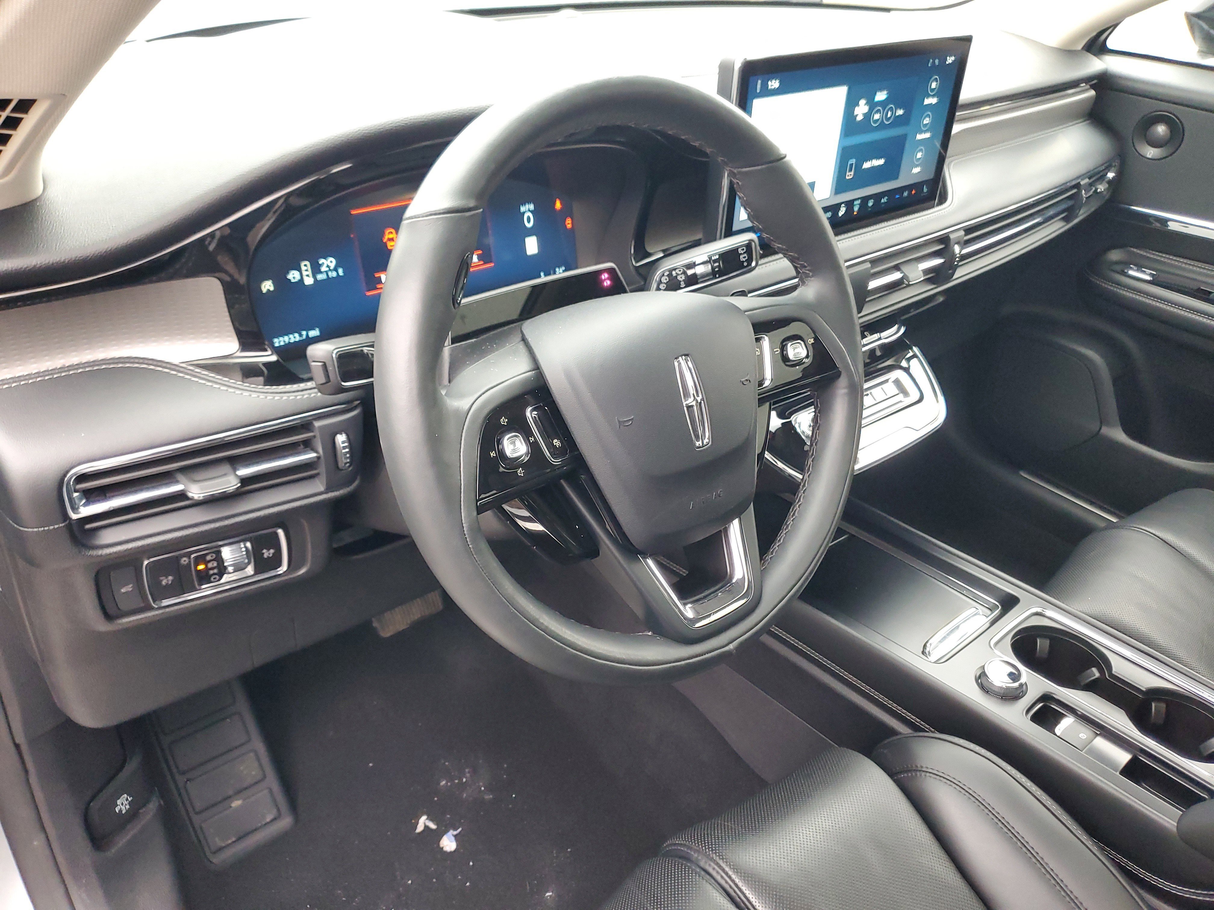 Certified 2023 Lincoln Corsair Reserve w/ Equipment Group 202A image 13