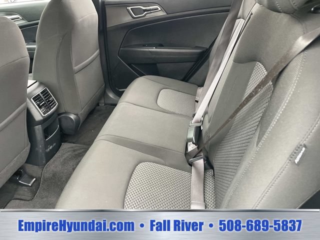 Used 2024 Kia Sportage LX AWD/4WD image 15