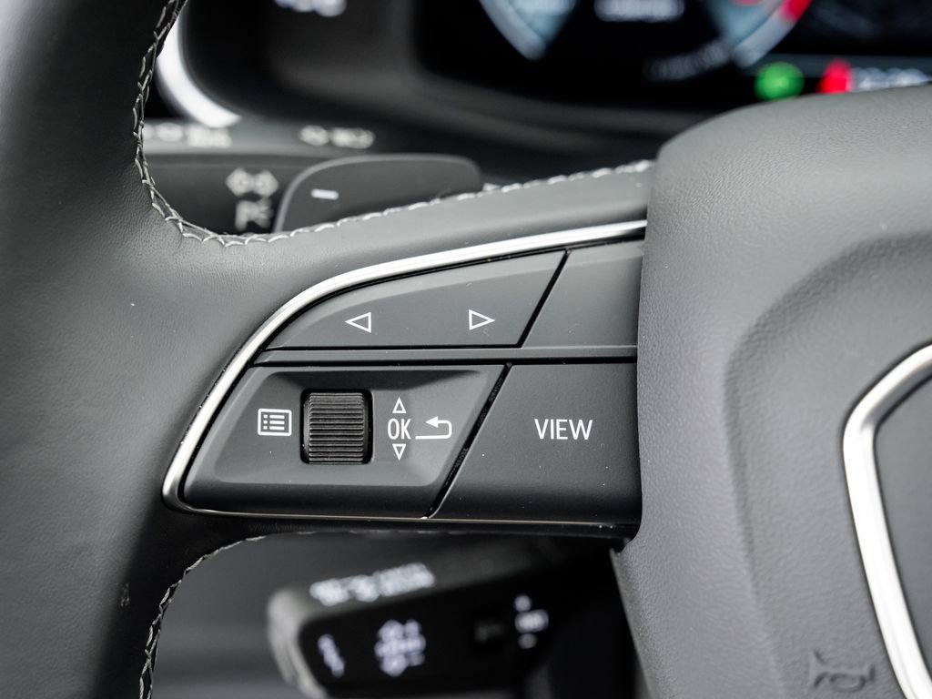 Certified 2025 Audi Q7 3.0T Premium w/ Convenience Package image 12