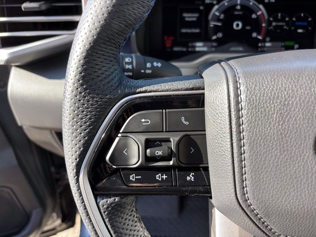 Used 2025 Toyota Sequoia Platinum image 17