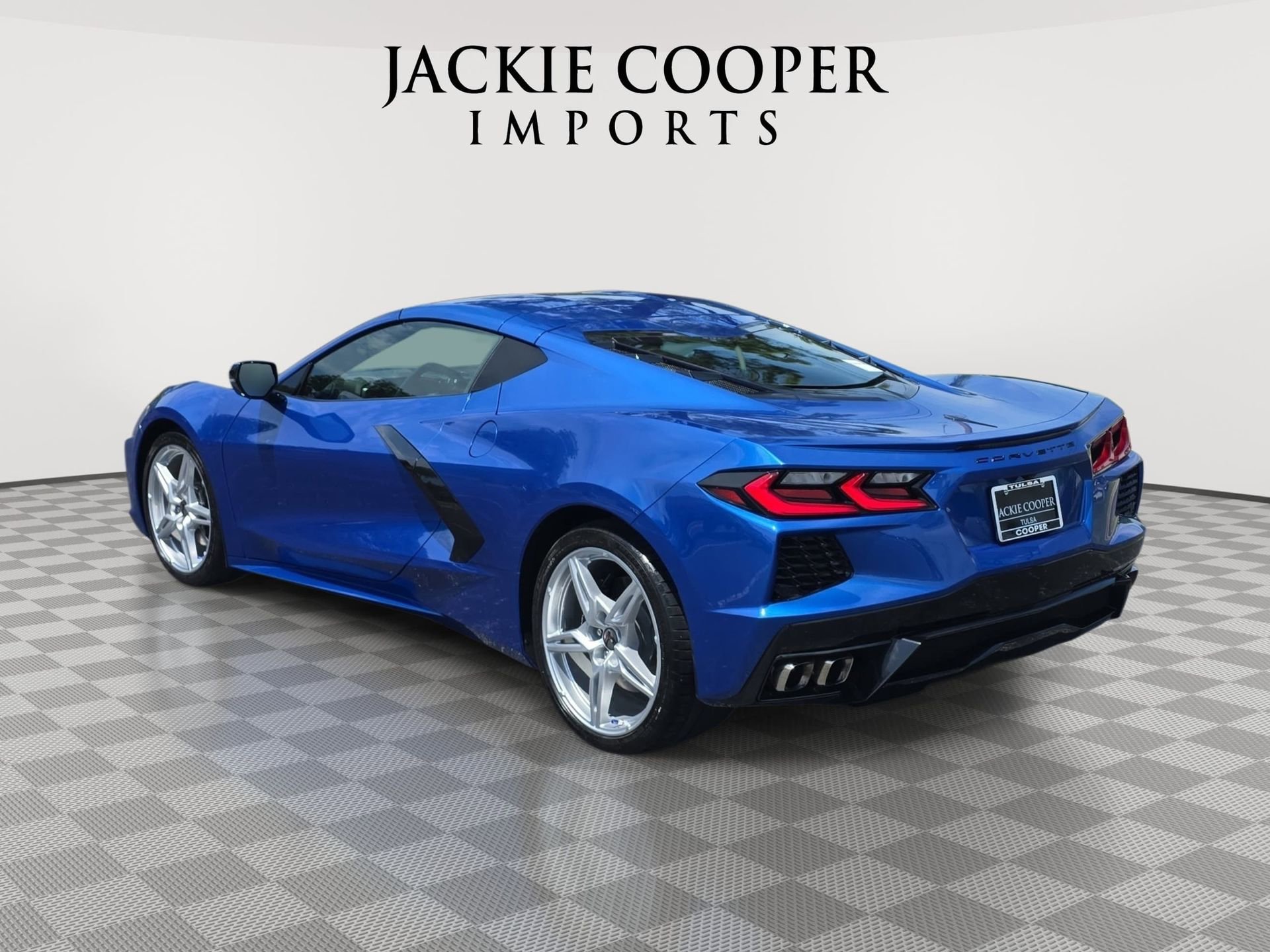 Used 2020 Chevrolet Corvette Stingray Coupe w/ 1LT RWD image 7