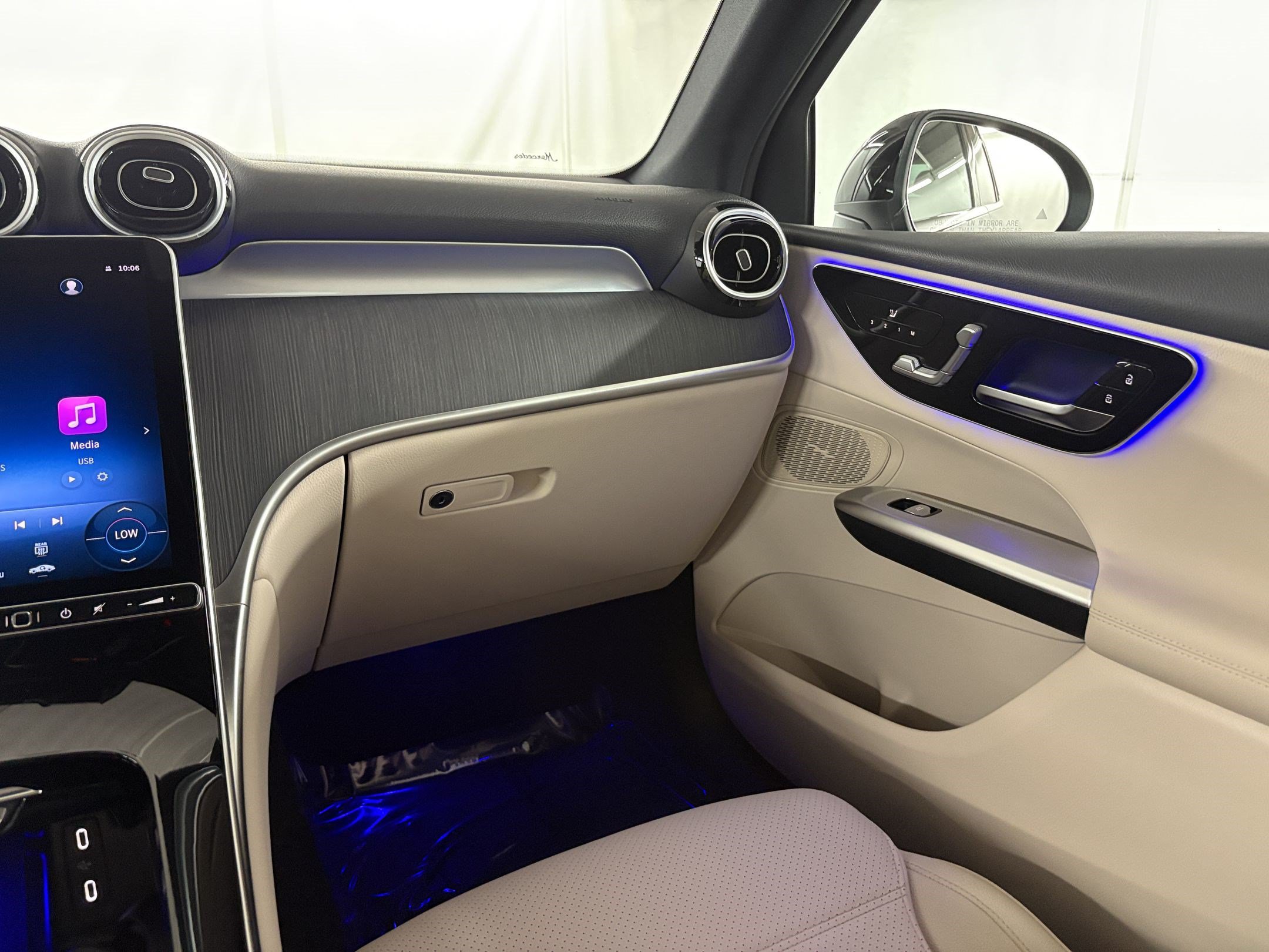 Certified 2026 Mercedes-Benz GLC 300 image 41