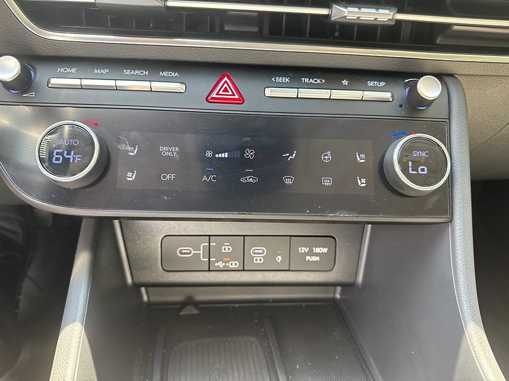 Used 2025 Hyundai Sonata Limited FWD image 19