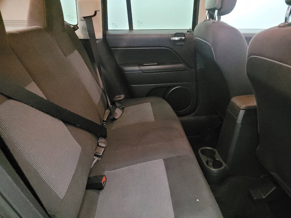 Used 2015 Jeep Compass Sport w/ Power Value Group image 18