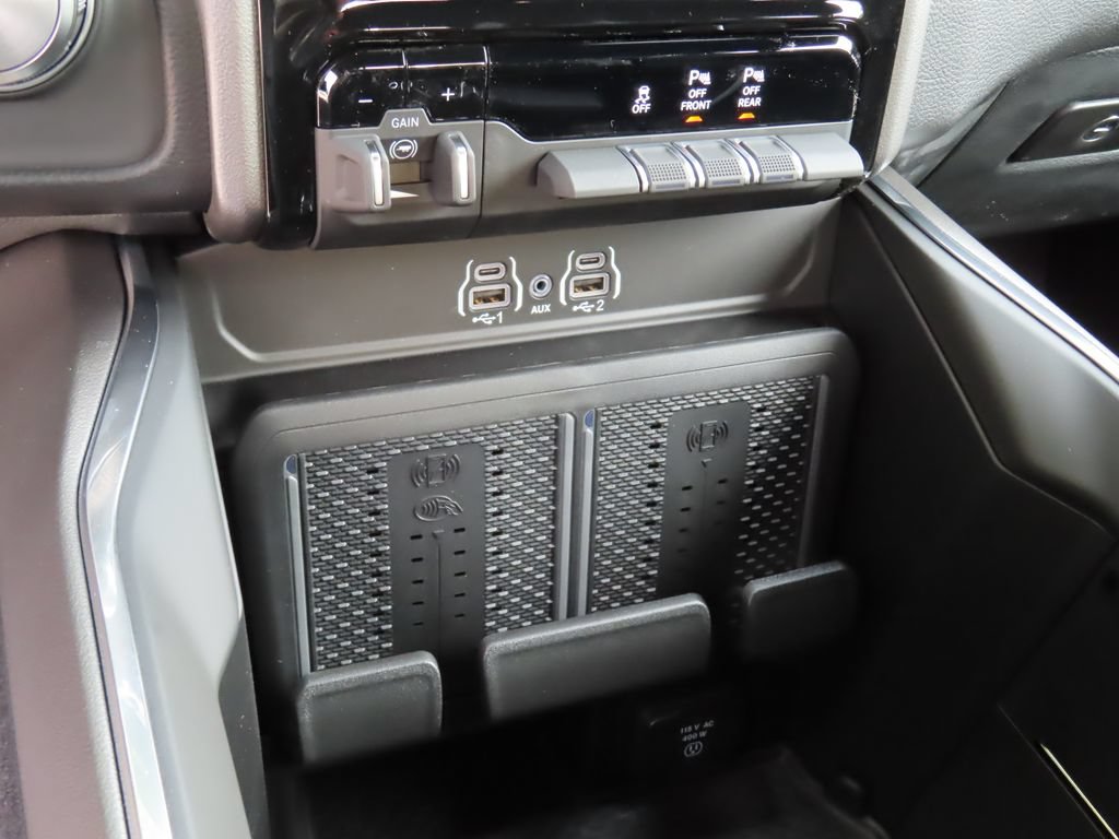 New 2027 RAM 1500 Laramie w/ Night Edition AWD/4WD image 11