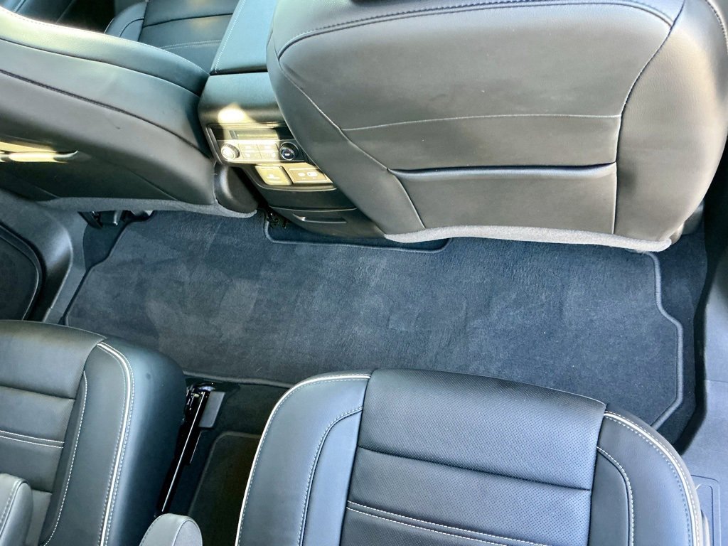 Used 2022 GMC Acadia Denali w/ Denali Ultimate Package image 26