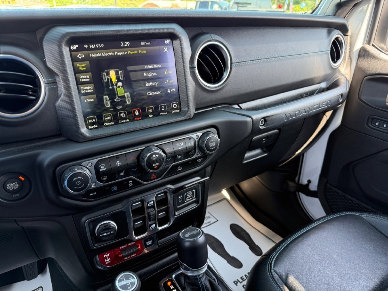 Used 2022 Jeep Wrangler Unlimited Rubicon 4xe w/ Cold Weather Group image 33