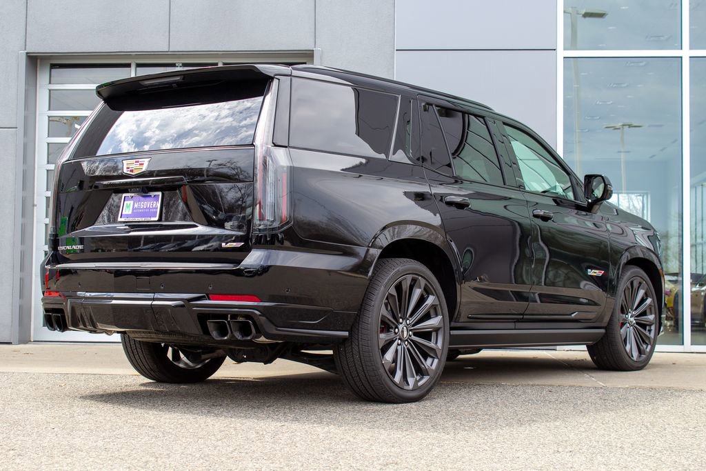 Used 2025 Cadillac Escalade V image 10