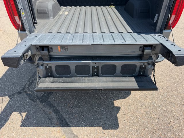 Used 2021 GMC Sierra 1500 AT4 w/ AT4 Premium Package AWD/4WD image 17