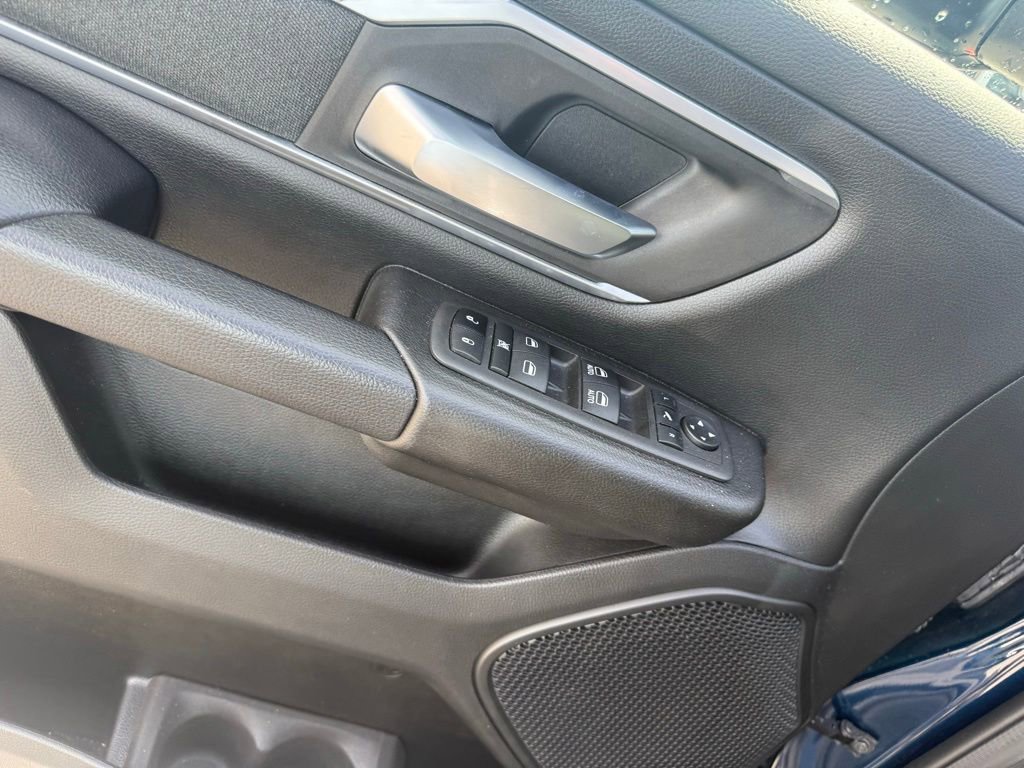 Used 2022 RAM 1500 Big Horn AWD/4WD image 6