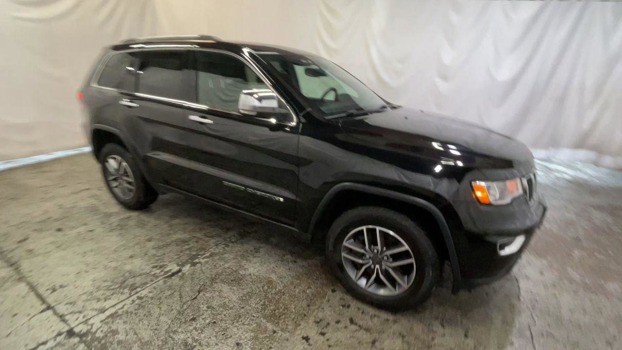 Used 2021 Jeep Grand Cherokee Limited w/ Trailer Tow Group IV AWD/4WD image 2