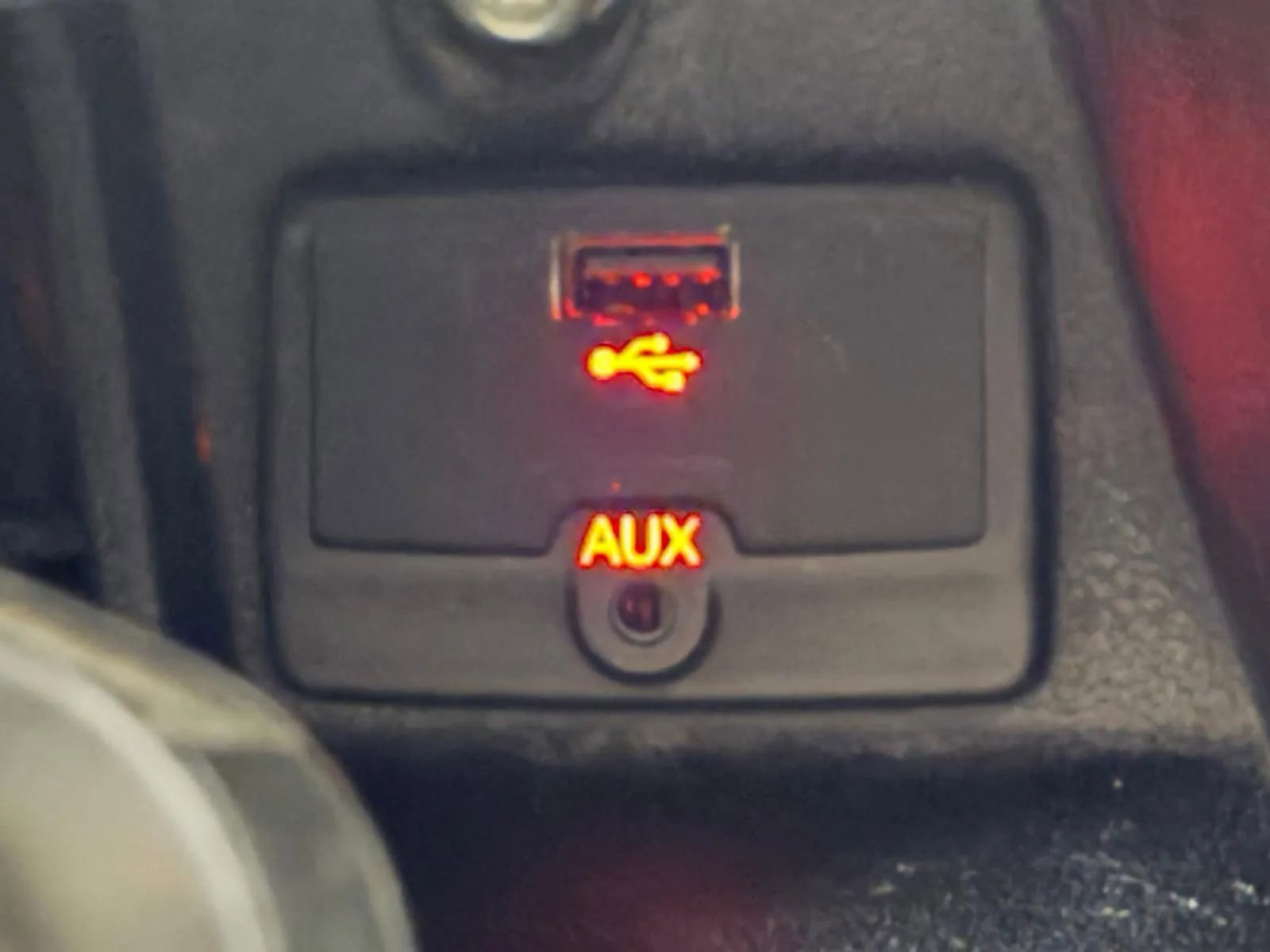 Used 2015 RAM ProMaster 1500 w/ Interior Convenience Group FWD image 25