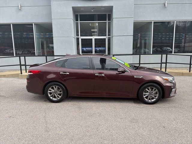Used 2020 Kia Optima LX image 2