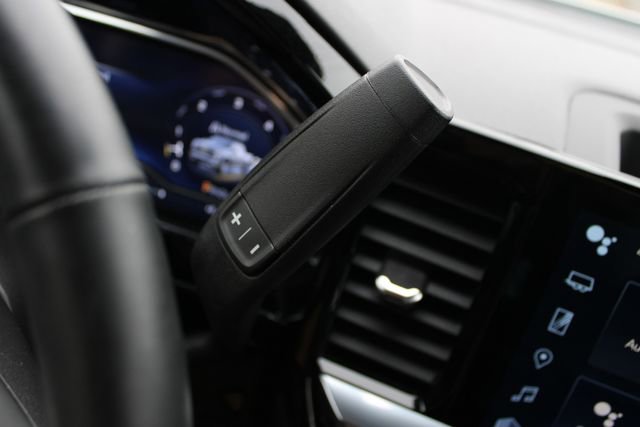 Used 2023 Chevrolet Silverado 1500 RST image 12