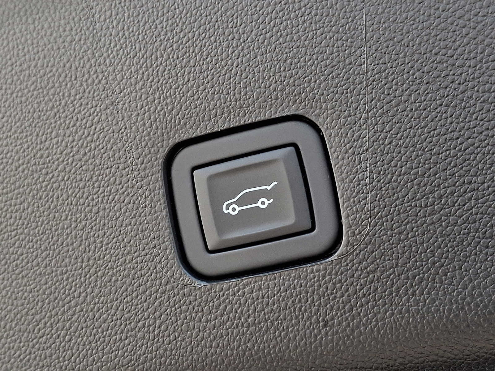 Used 2023 Chevrolet Traverse LT w/ LT Premium Package AWD/4WD image 29