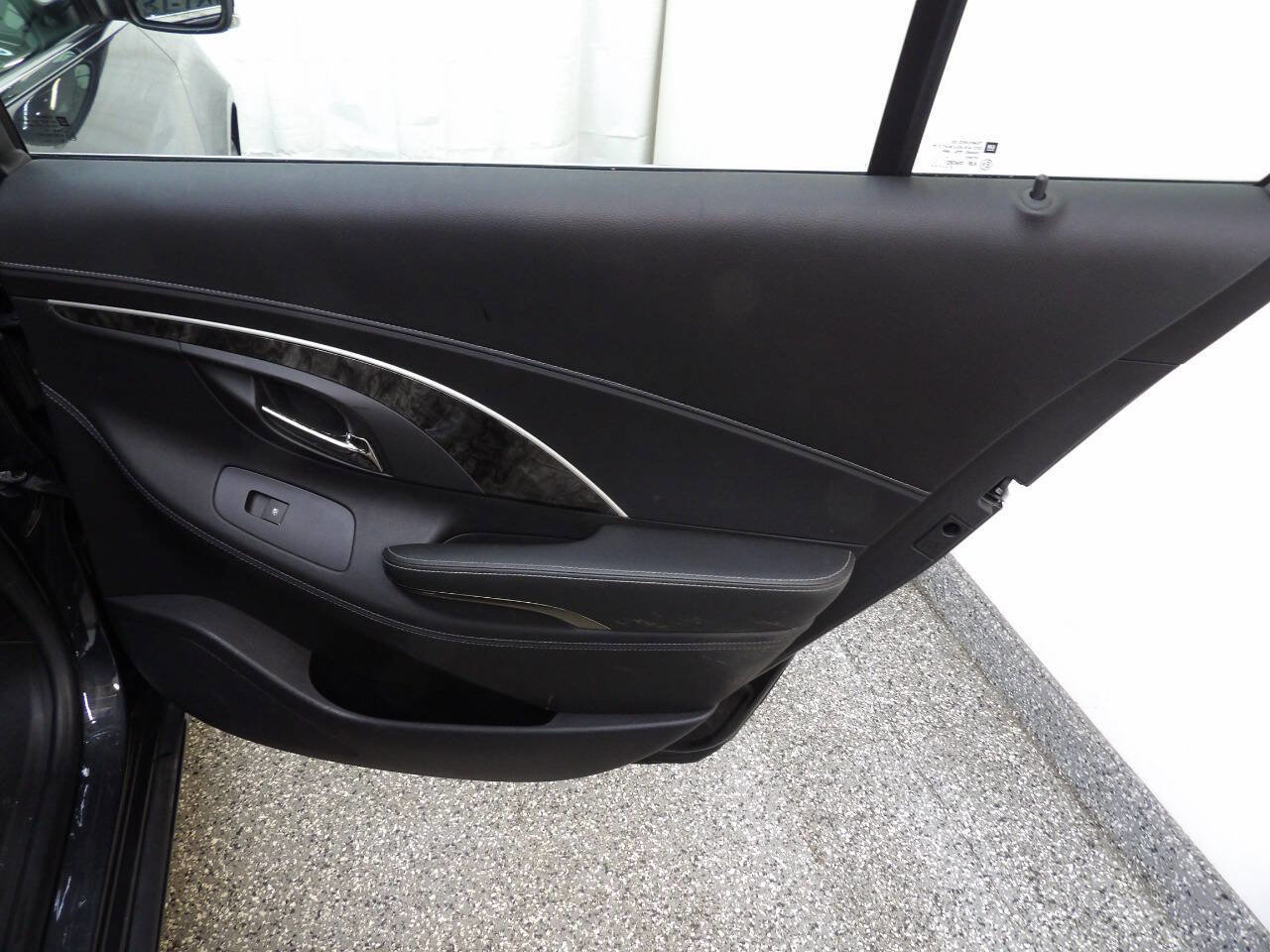 Used 2016 Buick LaCrosse Leather FWD image 12