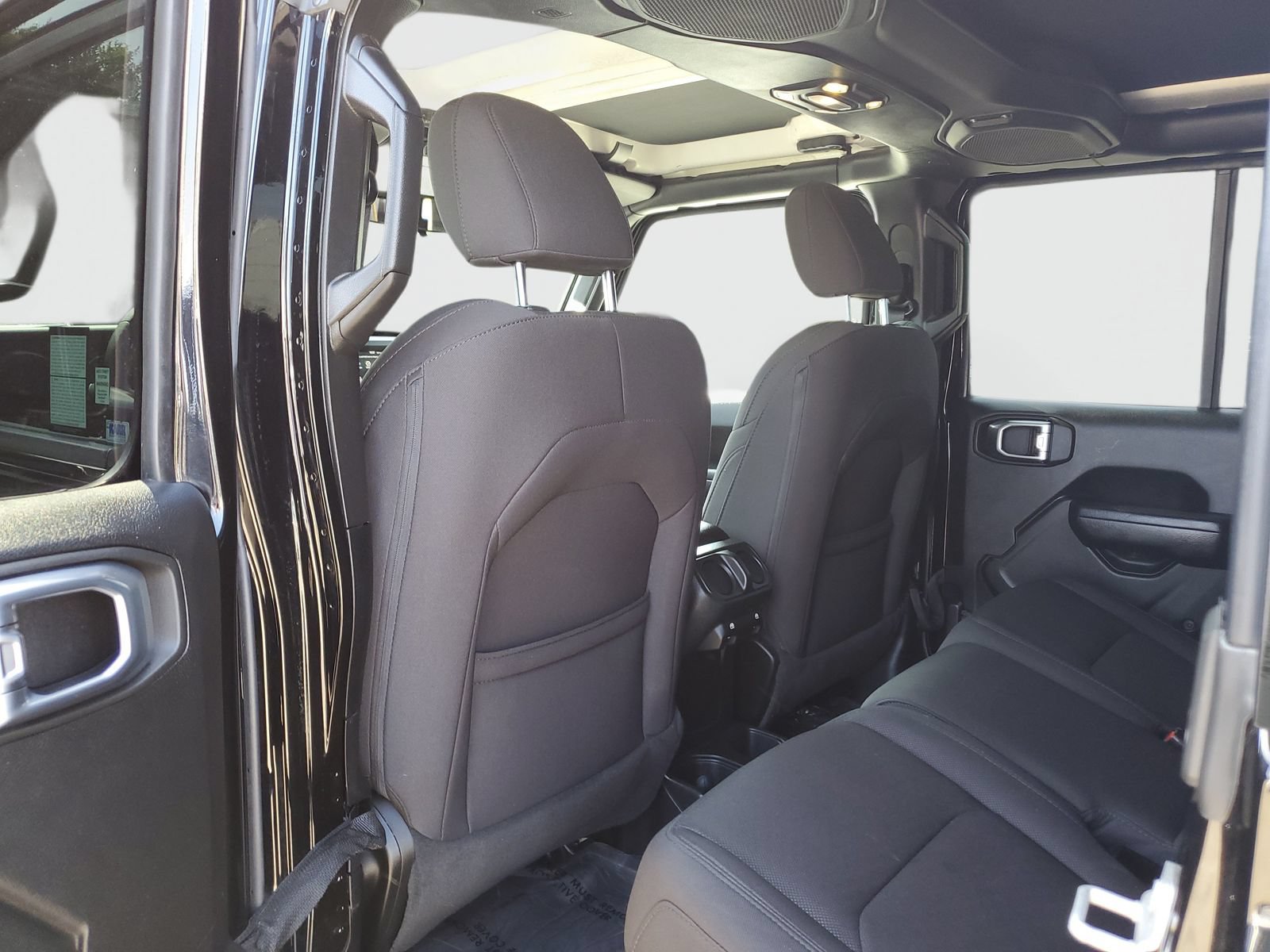 Used 2023 Jeep Gladiator Sport AWD/4WD image 13