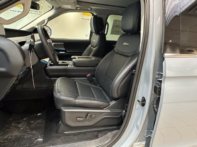 New 2027 Ford Expedition Platinum w/ Driver's Package AWD/4WD image 8