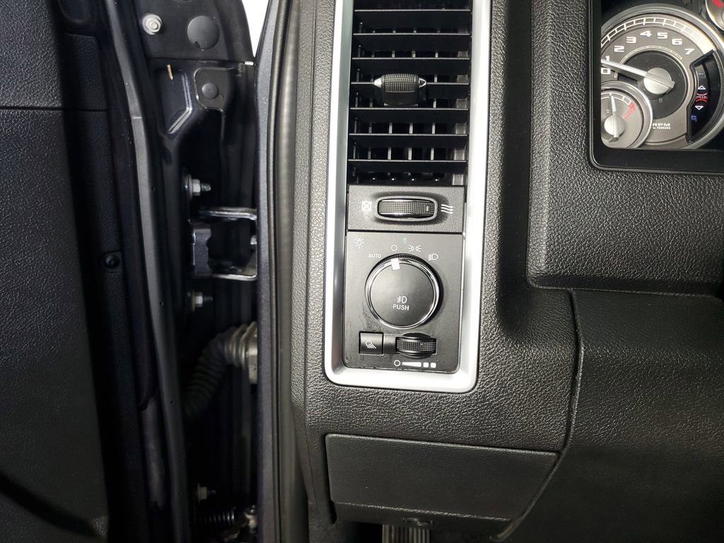 Used 2016 RAM 1500 Limited AWD/4WD image 27
