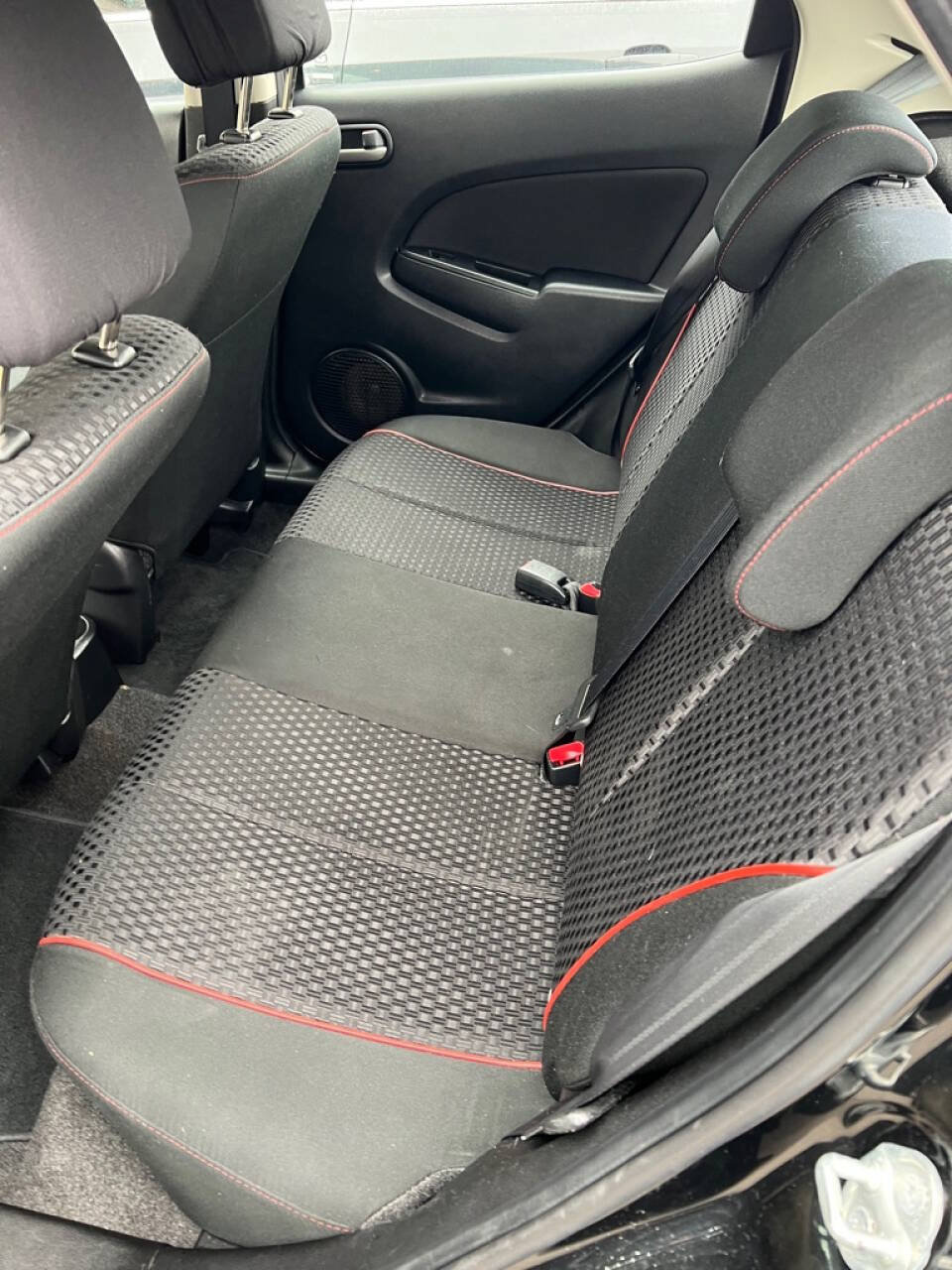 Used 2014 MAZDA MAZDA2 Touring FWD image 30